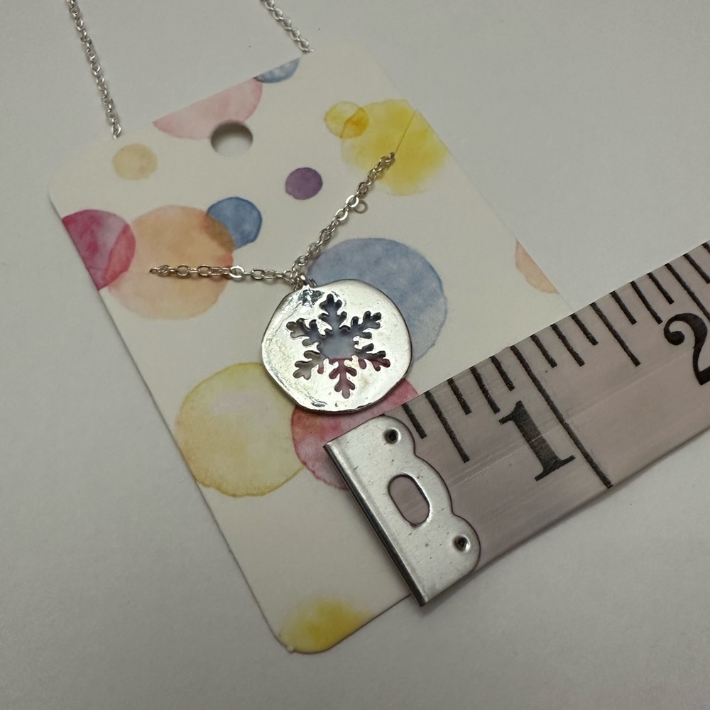 Atelier Sona Snowflake Cutout Necklace in Silver - Picture 7 of 11